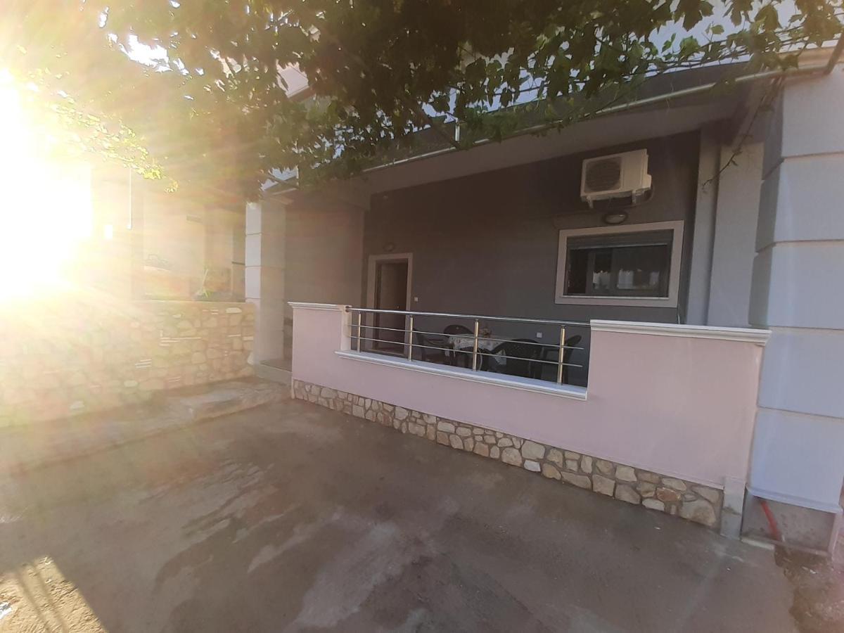 Utsi Villa Ligidhes Exterior photo